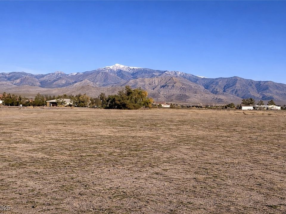 2nd image of 2830 Sagebrush Ave