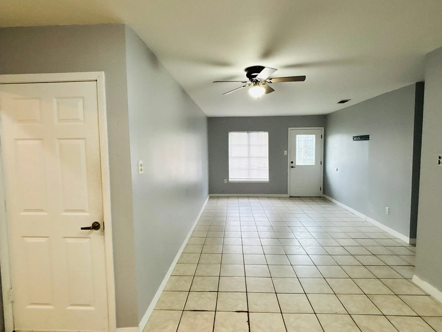 3 bed, 1400 sqft, $1,500 — Photo 3
