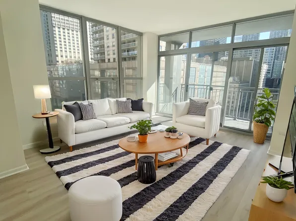 600 N Dearborn St, Chicago, IL