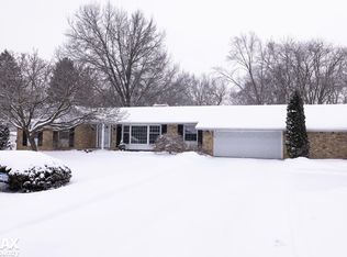 5477 Fernwood Dr, Flint, MI 48532