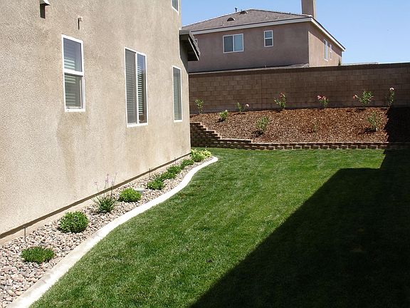 Large side yard