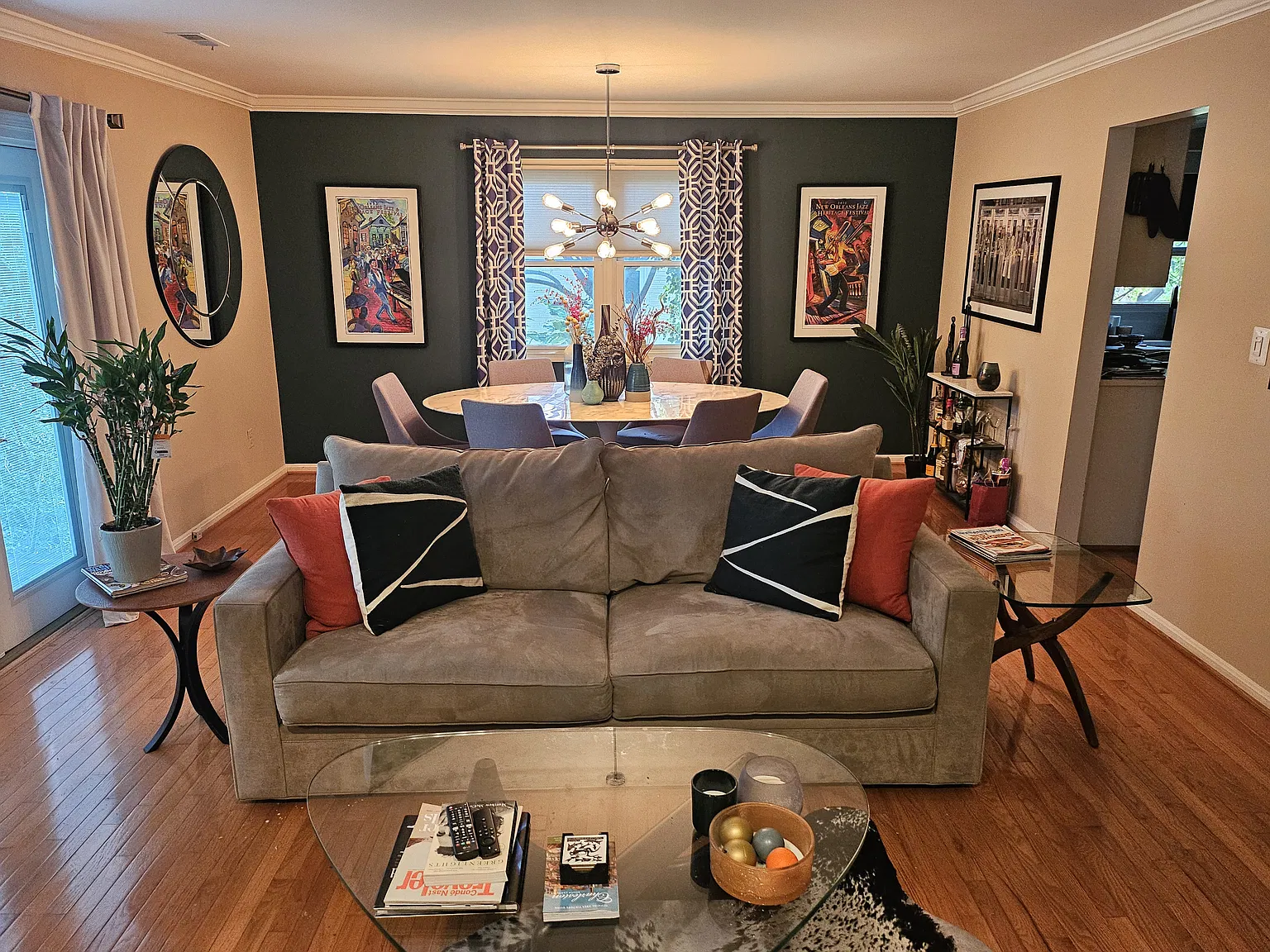 2 bed, 2.5 bath, 1600 sqft, $4,200 — Photo 1