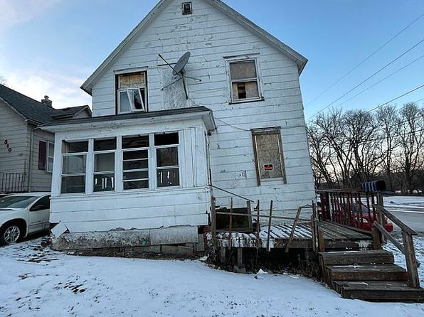 302 G St