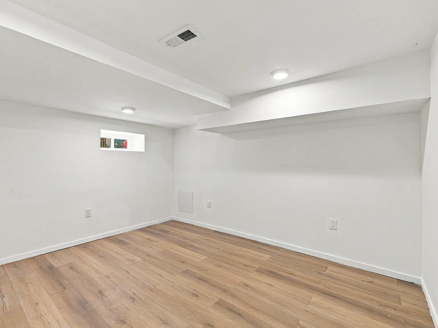 5 bed, 1000 sqft, $2,200 — Photo 3