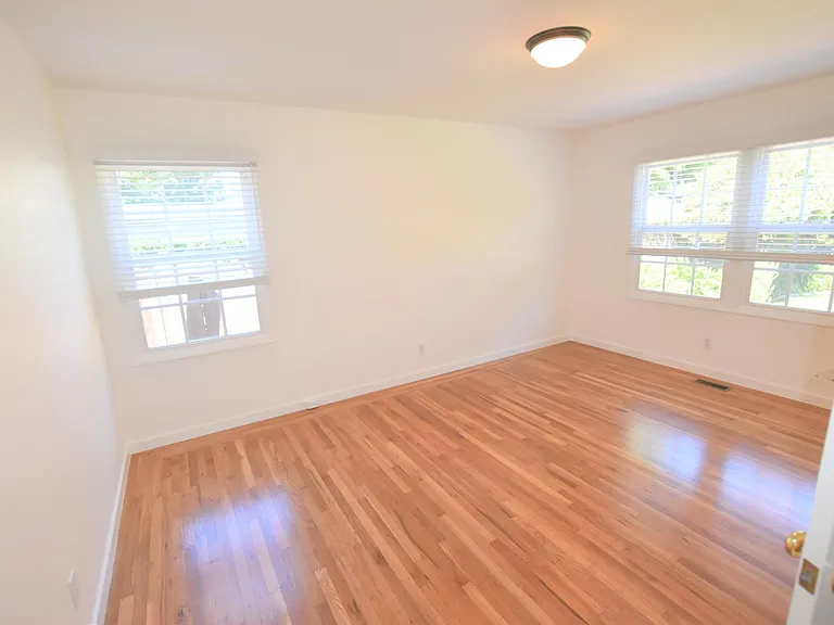 107 Dunsmuir Way — Photo 15