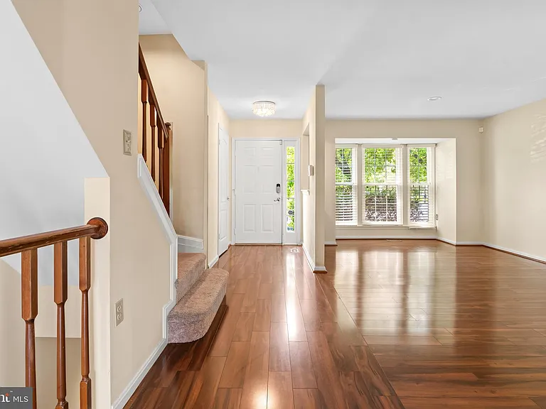 26 Wessex Ct — Photo 7