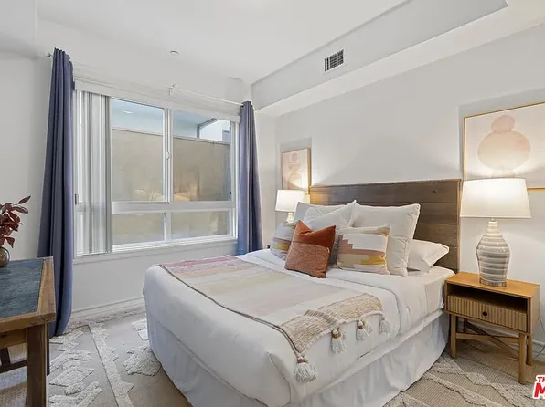 1530 S Centinela Ave APT 202, Los Angeles, CA 90025