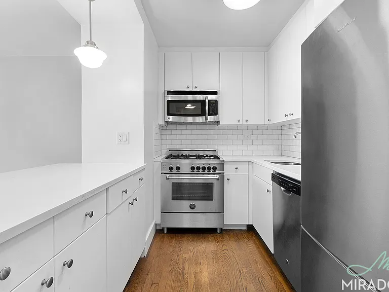 330 E 39th St #16H — Photo 7