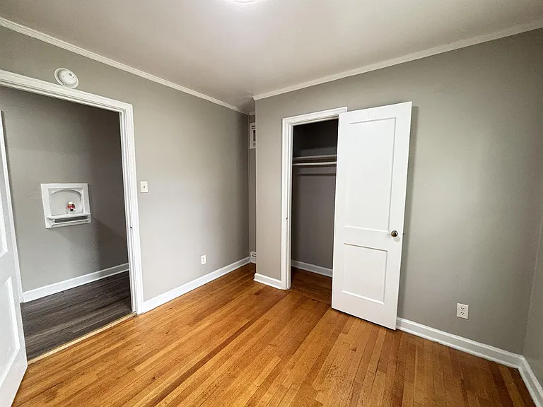 1065 Larry Ln — Photo 8