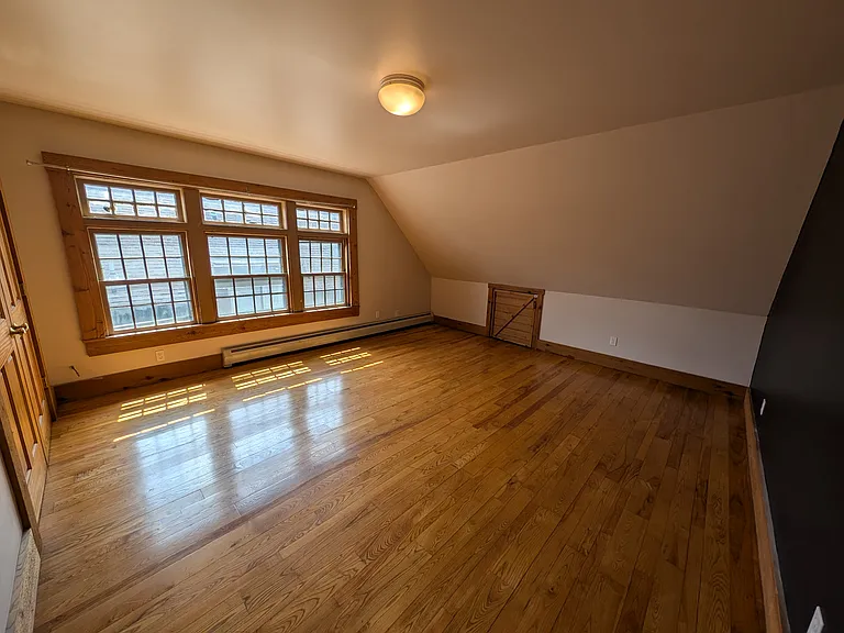 541 University Ave #5 — Photo 37