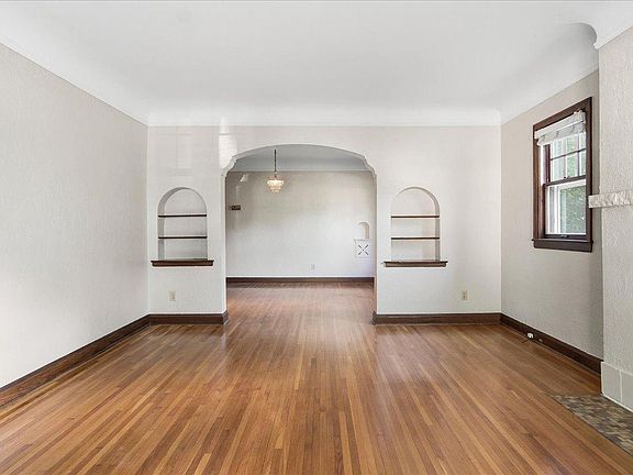 5th image of 4145 Colfax Ave S