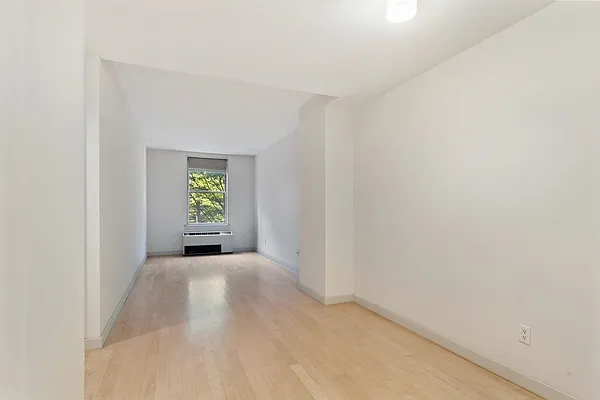 Rented by Corcoran | media 21