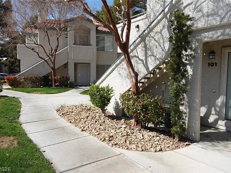 3131 Key Largo Dr #101 — Photo 41