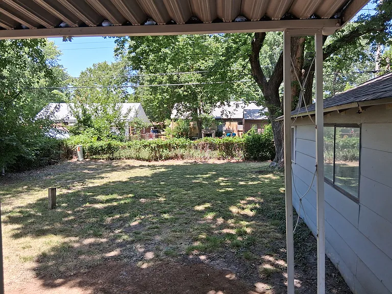 737 S Drury Ln — Photo 11