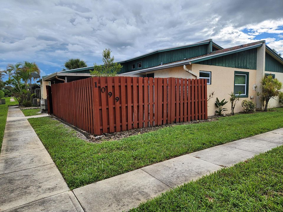 1st image of 1099 Manor Drive