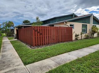 1099 Manor Dr, Palm Springs, FL 33461
