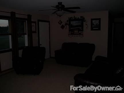 5th image of 210 Springlake Crst