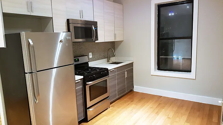 Rented by The Hamilton Group | media 9