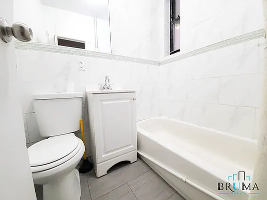 Rented by Bruma Realty LLC | media 23