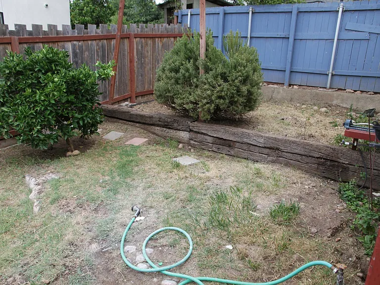 1625 Grove St — Photo 13