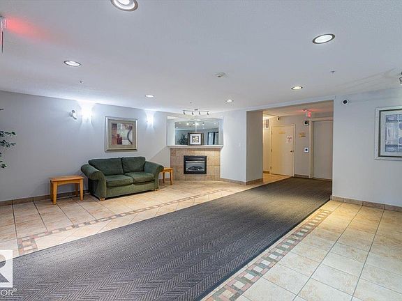 4th image of 9938 104th St NW #206