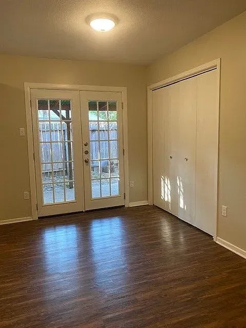 2 bed, 860 sqft, $1,384 — Photo 3