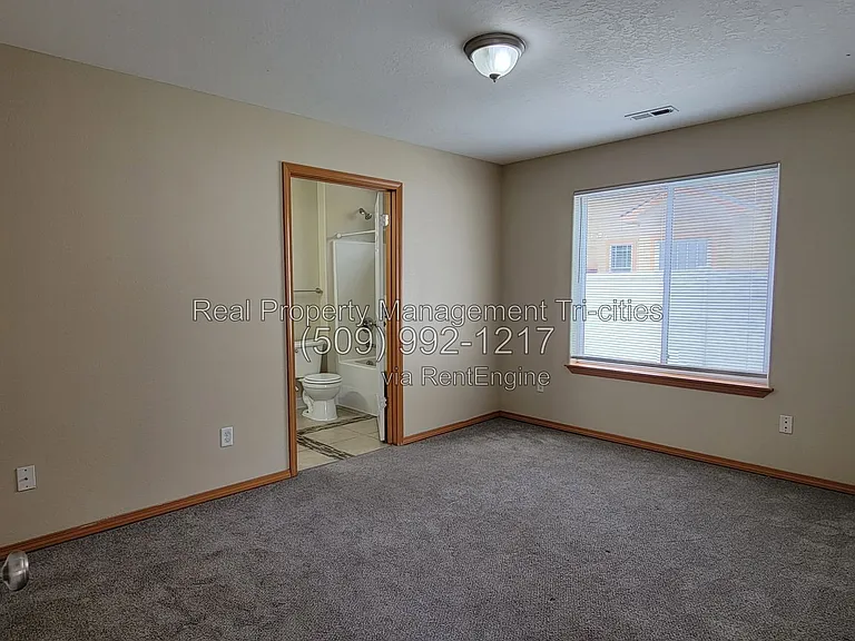 6305 Thistledown Dr — Photo 8