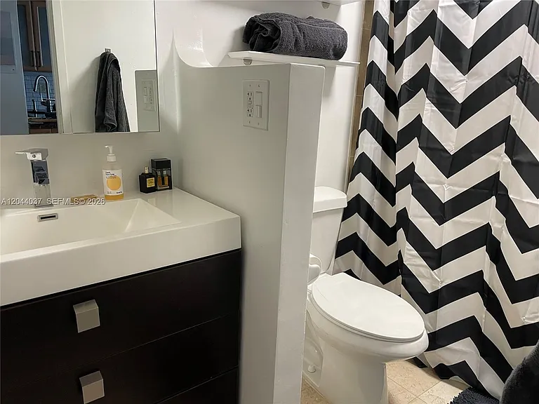 2899 Collins Ave #1726 — Photo 19