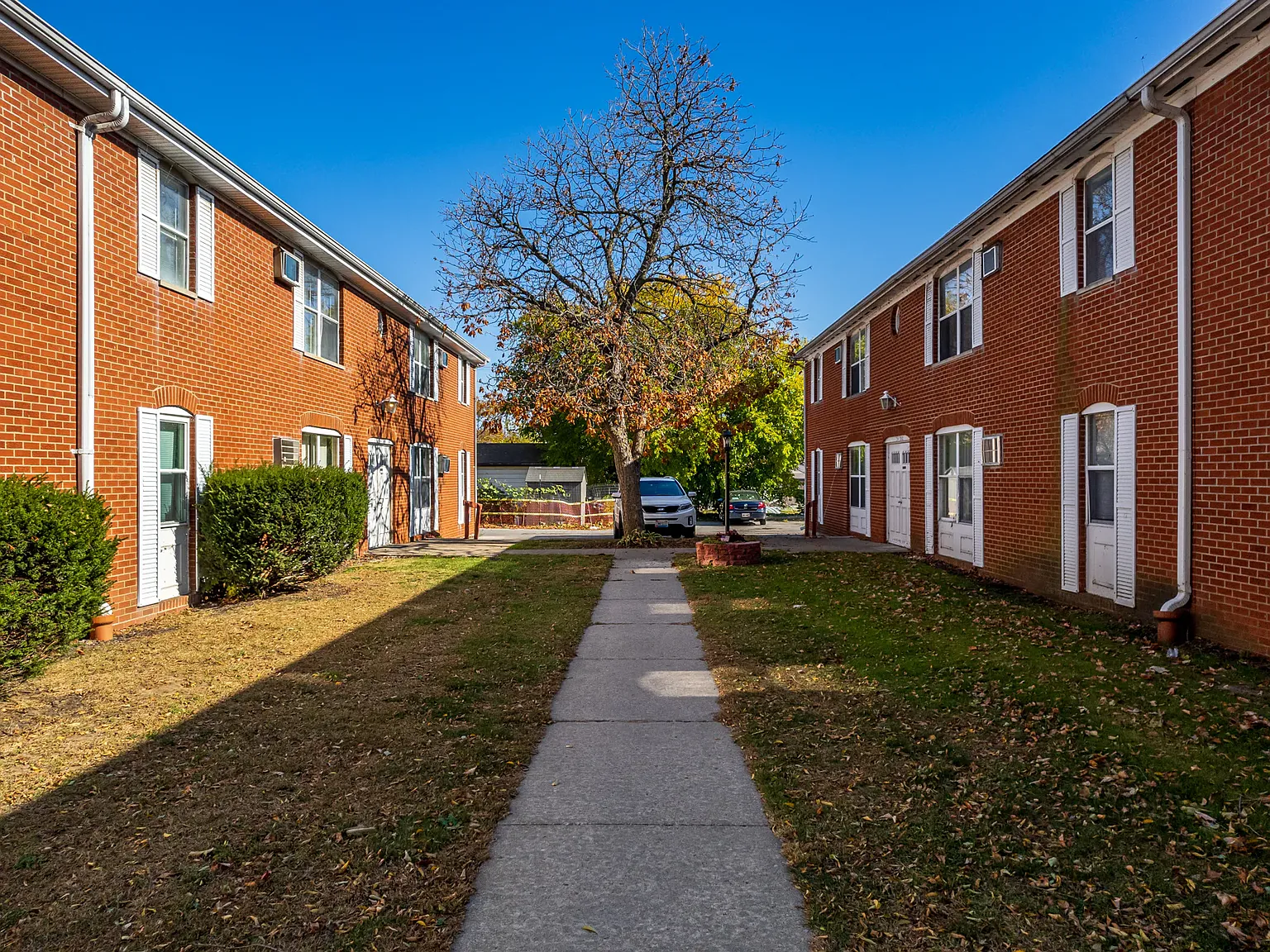 Eagle's Pine Apartments — Photo 2