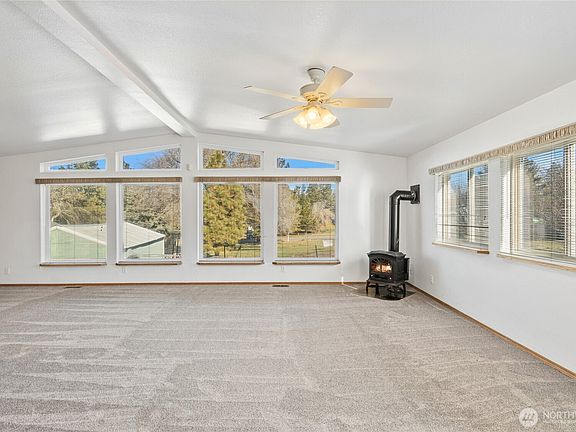 4th image of 1190 Sunlight Drive