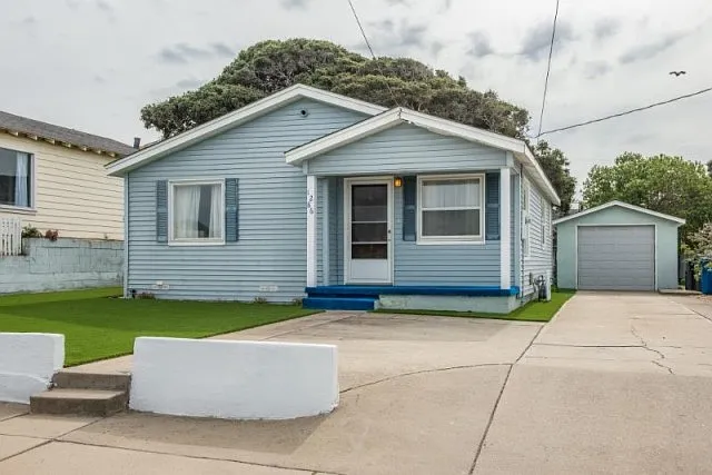1286 Trinity Ave photo 1