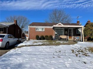 524 Lebanon Manor Dr, West Mifflin, PA