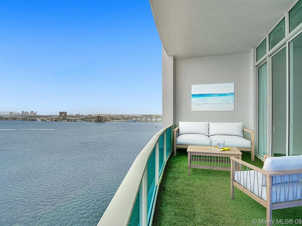 1st image of 725 NE 22nd St Penthouse 1E