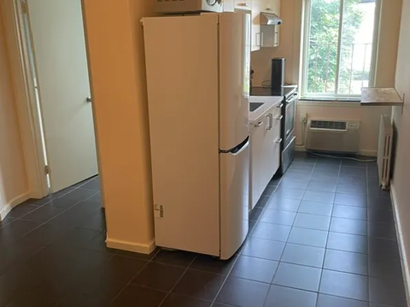 125 Pleasant St APT 103, Arlington, MA 02476