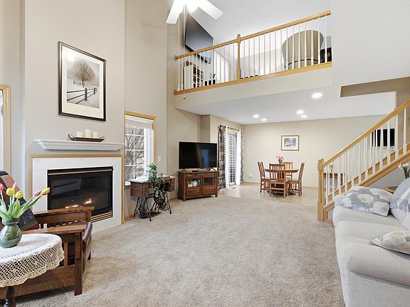 2nd image of 1900 Magnolia Pl