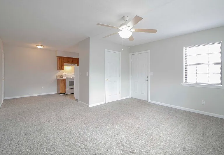 404-24 Thompsonville Ln — Photo 4