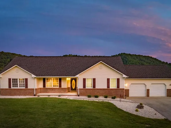 361 Knob Hill Private Dr, Blountville, TN 37617