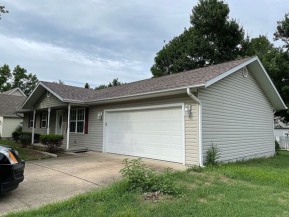 2nd image of 886 Potosi St