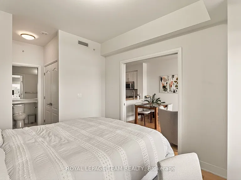 1035 Bank St #1504 — Photo 14