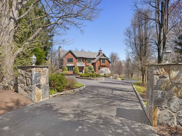 17 Fire Hill Ln, Redding, CT 06896