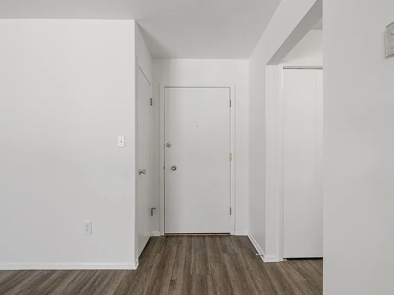 Wynwood Apartments — Photo 21