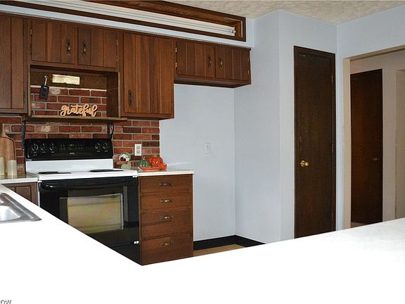 3rd image of 811 County Road 801