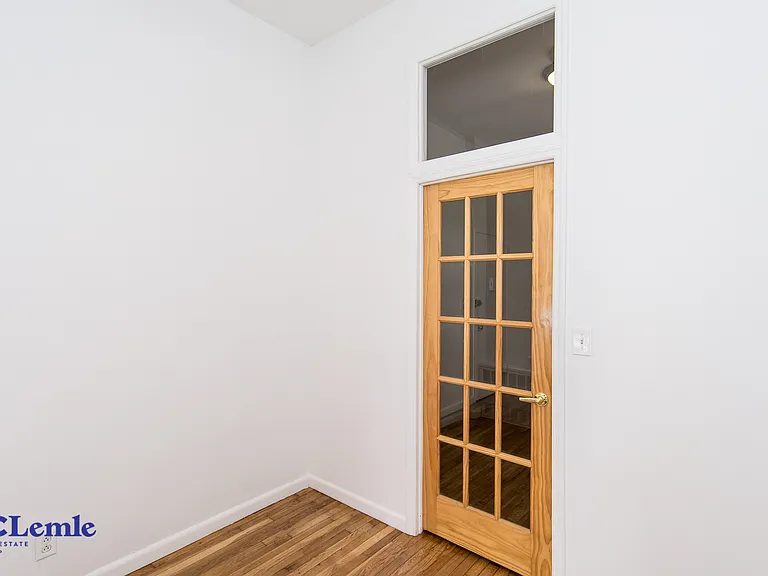 204 E 25th St #1FW — Photo 5