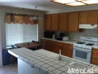 3rd image of 1120 Candlewood Dr