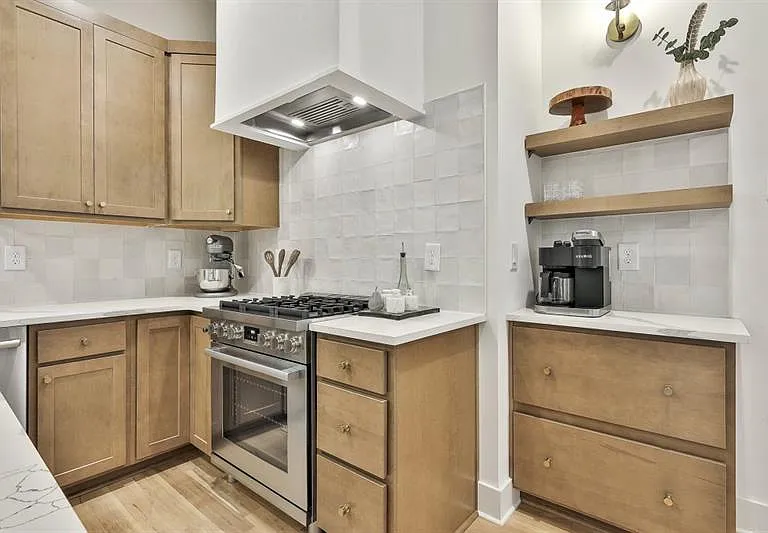 130 Arcadia Ave — Photo 10
