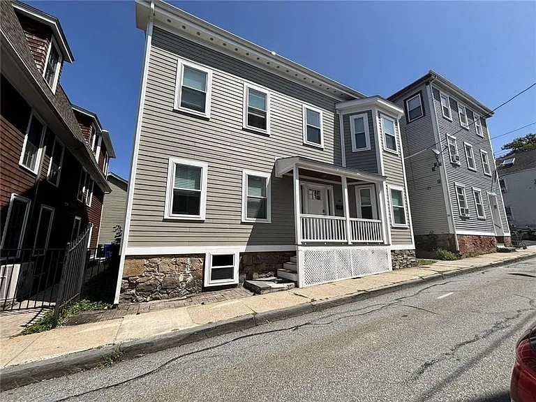 34 Brewer St #1 — Photo 2