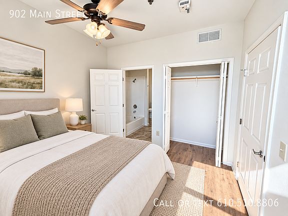 3rd image of 902 Main St APT 4