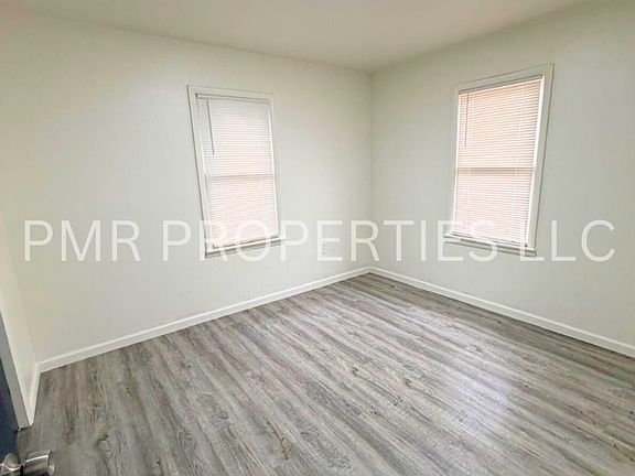 3rd image of 2505 SW H Ave