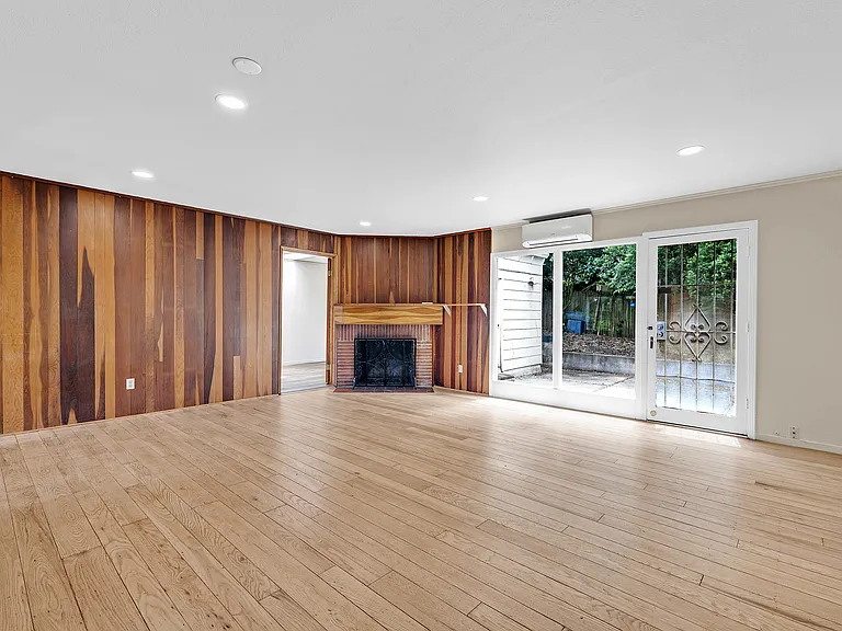 254 Los Altos Dr — Photo 17