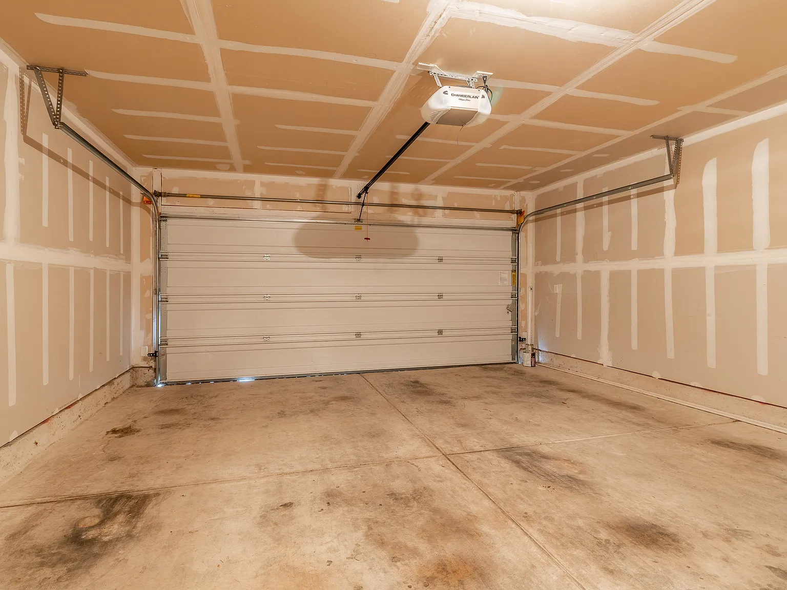 3 bed, 1703 sqft, $1,700 — Photo 4